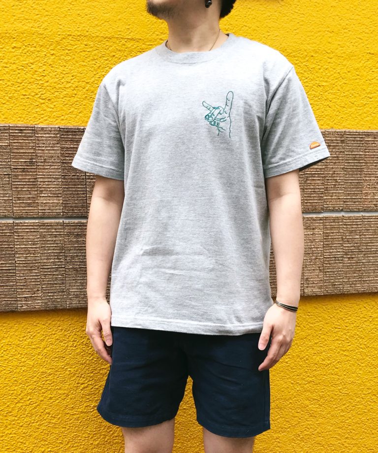 サニーベンダーズ　刺繍　メンズコーデ　夏コーデ